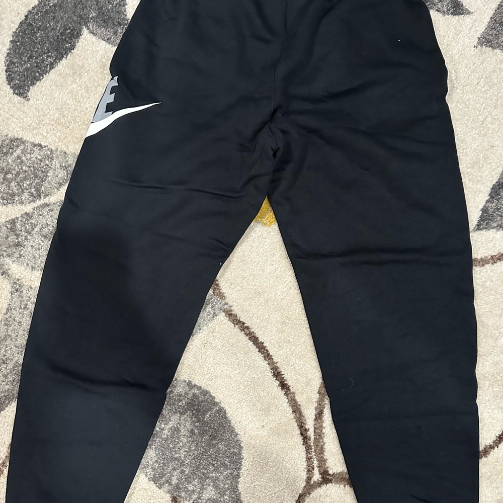 Nike with tags boys' sweatpants.